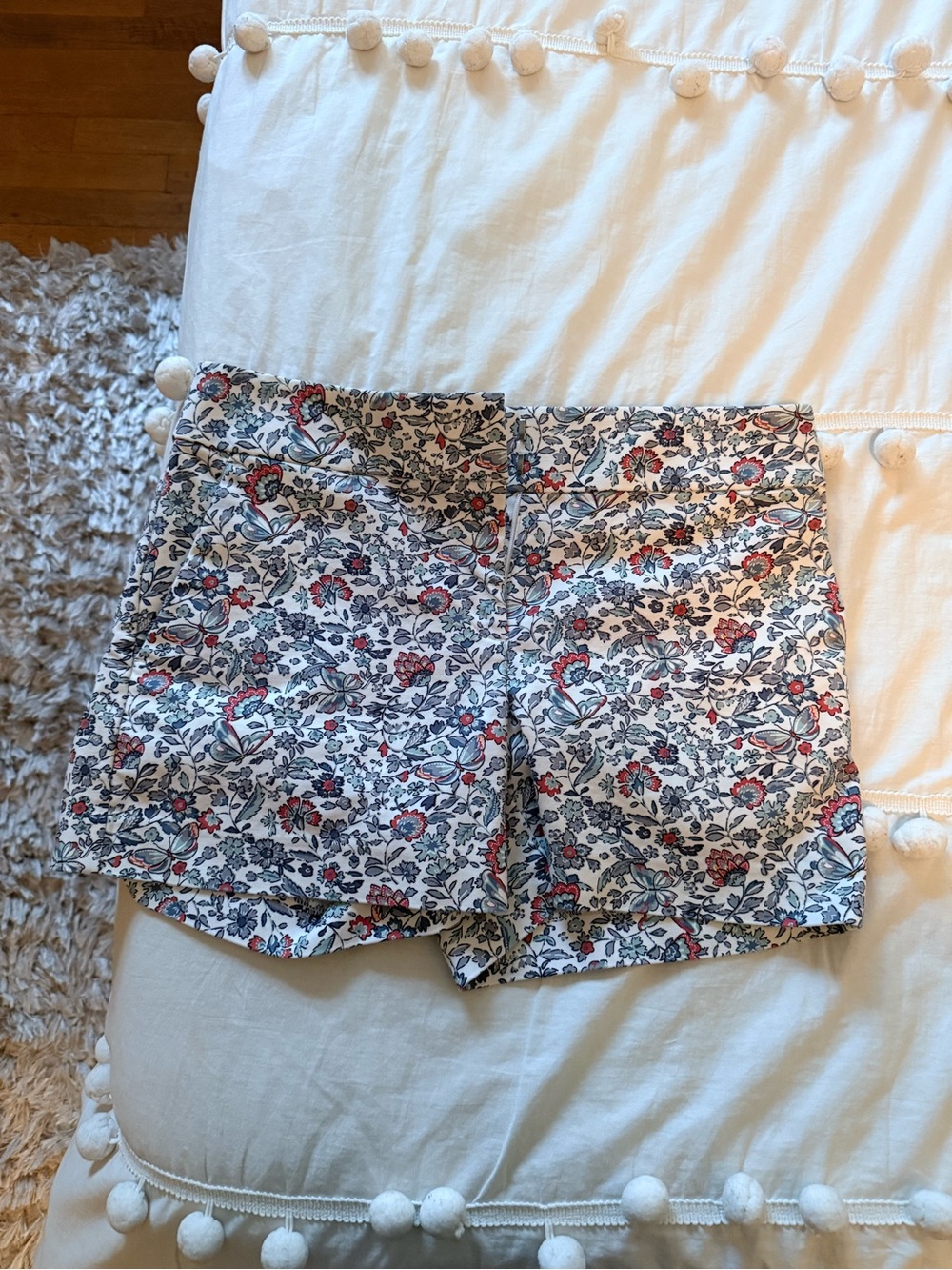 LOFT Floral High-Waist Cotton Blend Shorts in White, Blue & Red